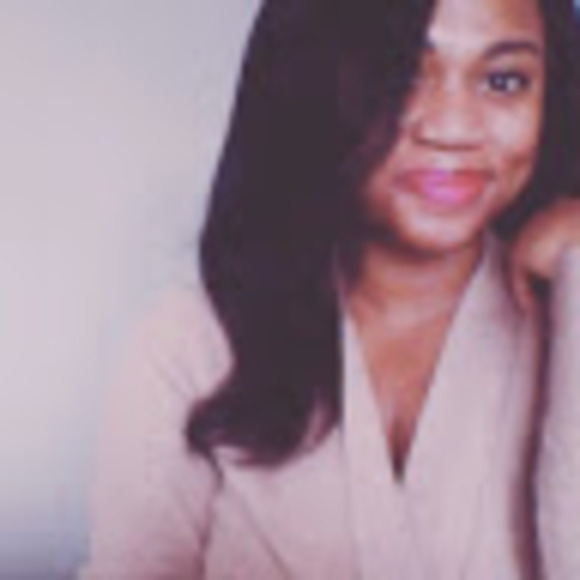 Meet your Posher, Leslie - Picture 1 of 1